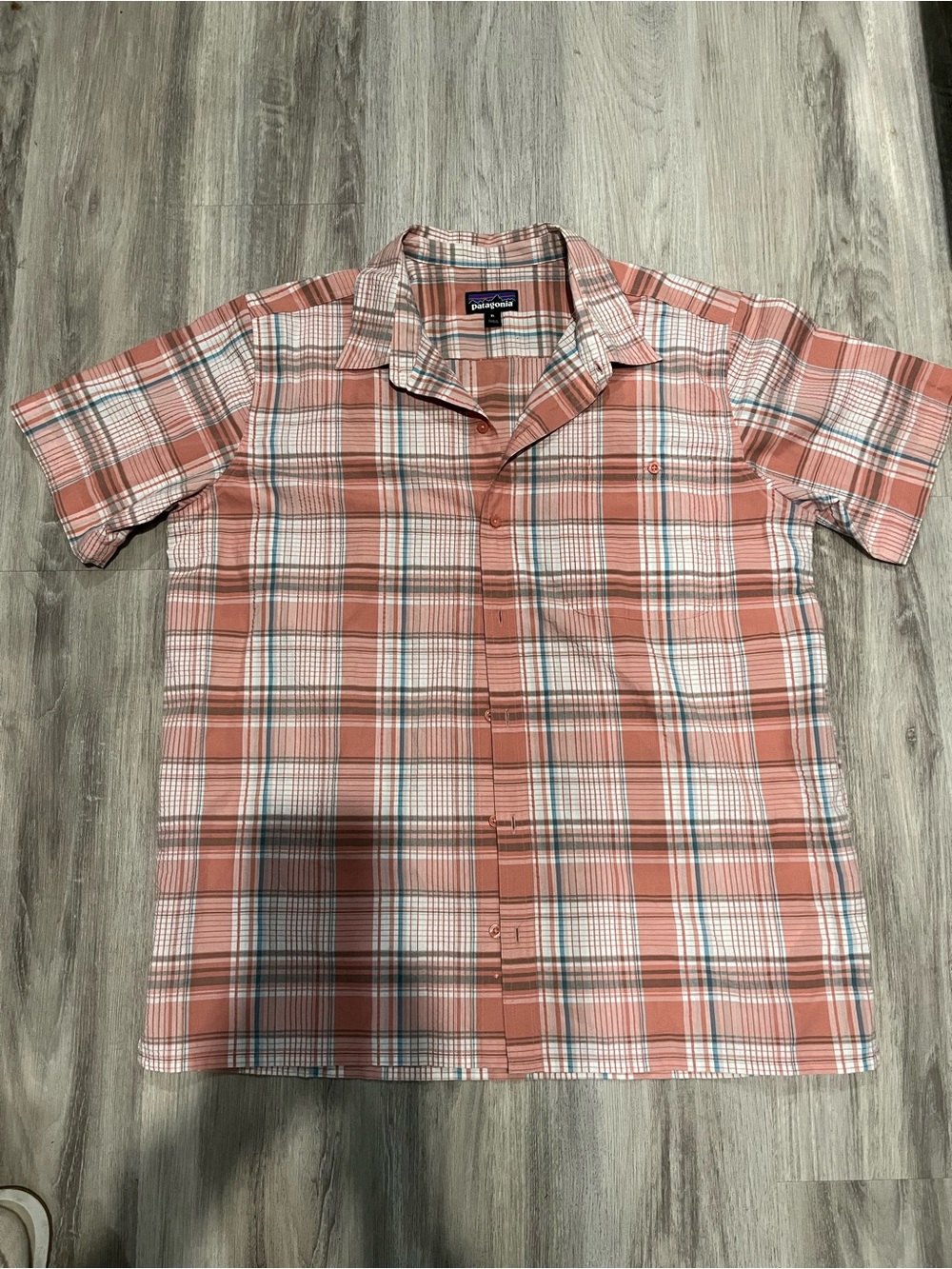 Patagonia Men’s Short Sleeve Plaid Button-Up Shirt NWOT. Size XL
